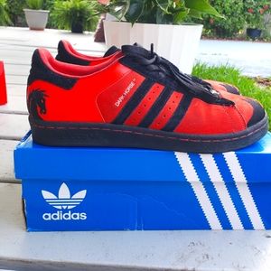 Adidas dark horse